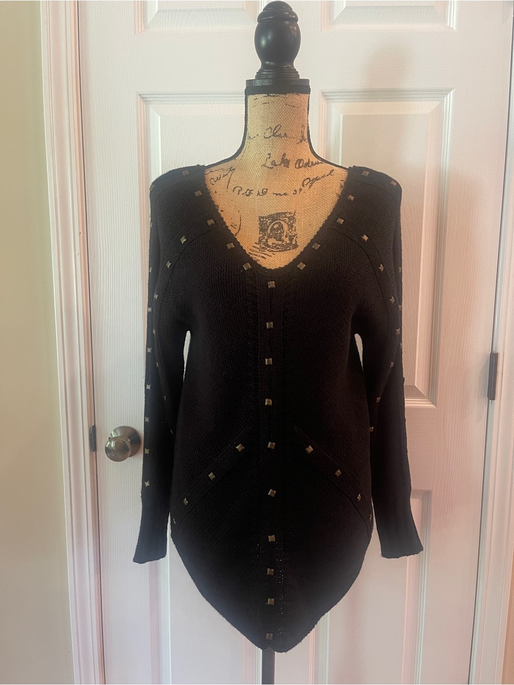 Vintage Intrigue Black Studded Stud Long Tunic Sweater Small